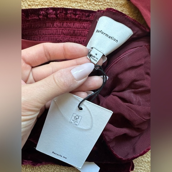 💋NWT Reformation Malika Velvet Top - Picture 2 of 7